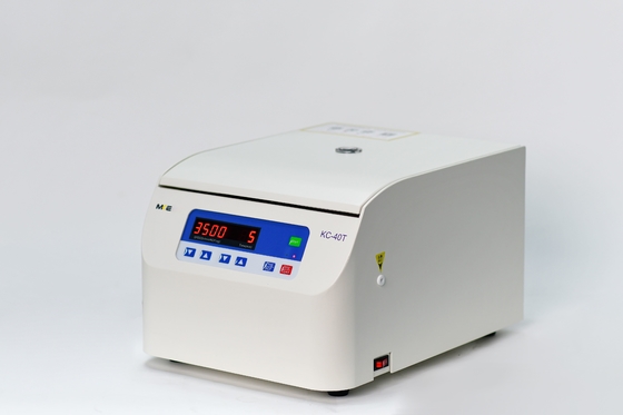 静かで効率的なラボテック テーブルトップ 低速遠心分離機 最大速さ 4000 RPM 騒音レベル ≤55dB ((A)
