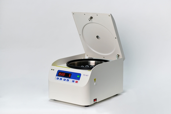 静かで効率的なラボテック テーブルトップ 低速遠心分離機 最大速さ 4000 RPM 騒音レベル ≤55dB ((A)